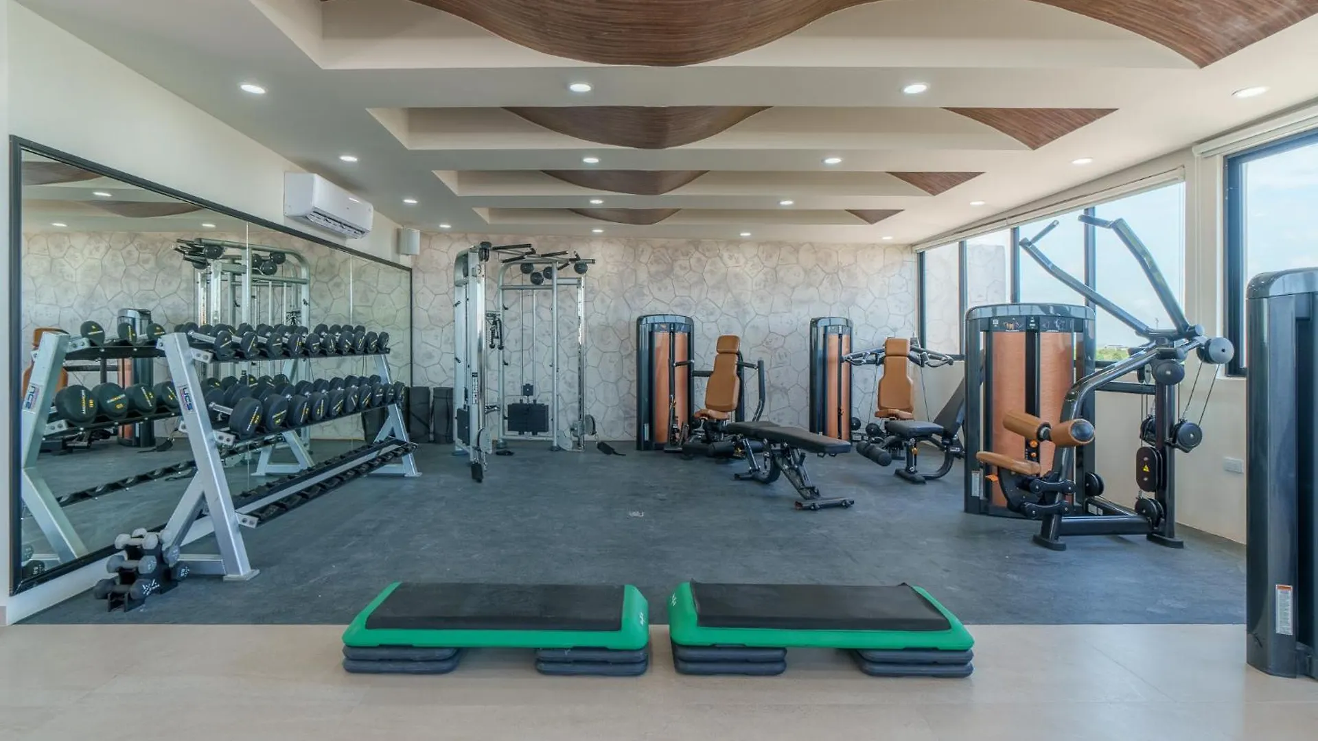 Downtown Penthouse With Private Pool, Rooftop Pool And Gym, Short Distance From Beaches, Restaurants & Nightlife Tulum Apartmán